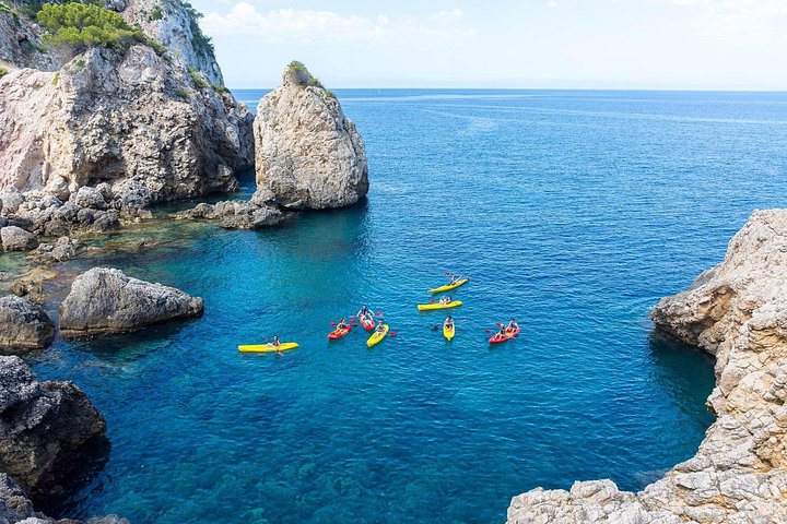 Kayak Tour to Malgrat's Islands from Santa Ponsa