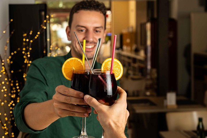Gourmet Tapas and Wine Tour in Alcudia Old Town