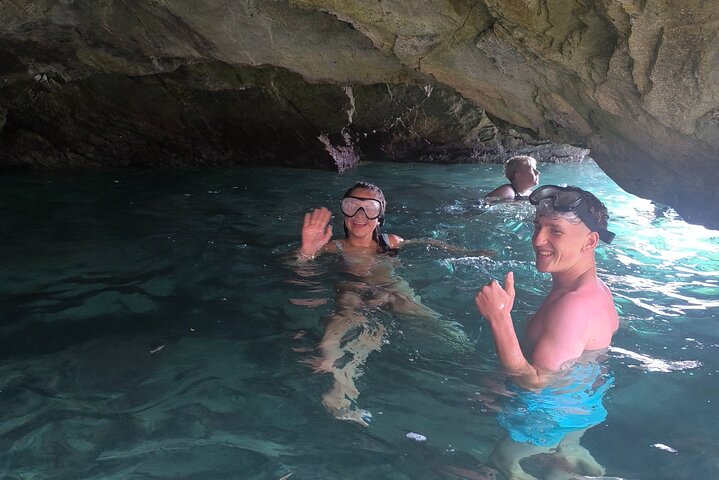 Kayak Tour with Caves, Snorkeling and Picnic (+ Cliff Jump)